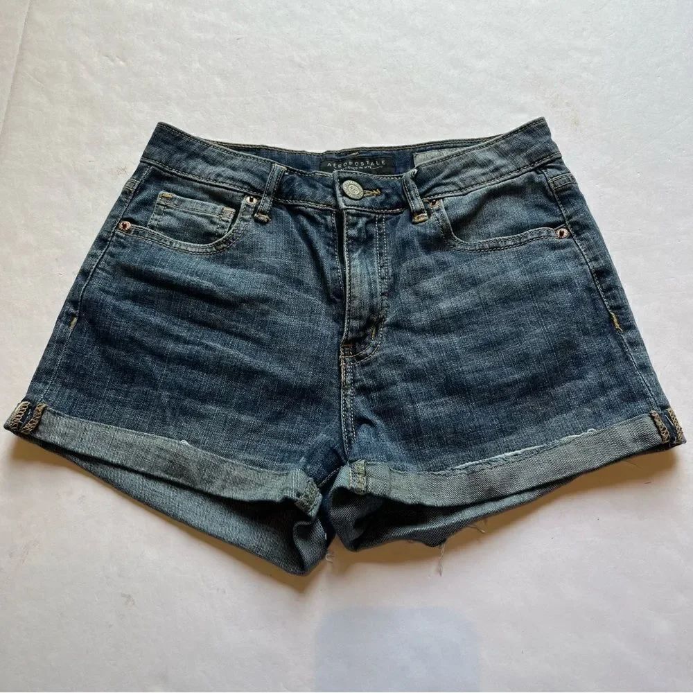 Aeropostale Women's High Waisted Cuffed Jean Shorts Faded Blue Size 2
